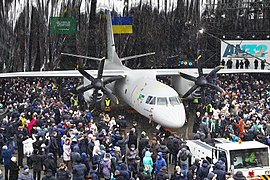 Sortie de l'Antonov An-132 en 2016 de l'usine.