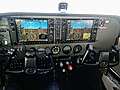 Cessna 172R équipé d'une avionique Garmin 1000.