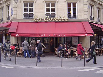 SE corner of the square : former La Comète restaurant. The premises are to be replaced by a boutique hotel.