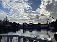 Construction de Ice Breaker à SeaWorld Orlando.