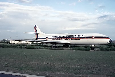 La caravelle aux couleurs de l'aéroport en 1993.