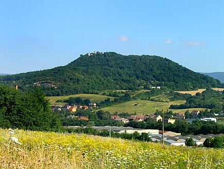 Colline Doubravská (422 m).