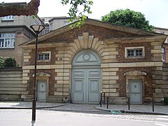 Entrée historique de l'hôpital Cochin au no 111.