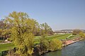 Piste principale au long de la Seine.