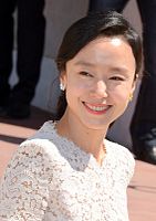 Jeon Do-yeon, premiada em 2007, por Milyang.