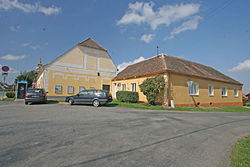 Municipal office in the centre of Štítary