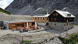 Anhalter Hütte zwei Tage nach Wiedereröffnung.