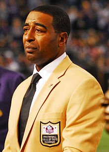 Cris Carter in Hall of Fame jacket