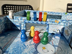 Spielmaterial: Pinguine und Fische