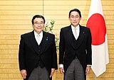 2022年10月25日、後藤茂之へ経済再生担当大臣等の辞令交付に際して