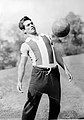 Florencio Amarilla Futbolista y actor. Nació en Coronel Bogado, Itapúa, en 1935. Se inició en el fútbol en su ciudad natal. Posteriormente, jugó en clubes de Encarnación y de la capital paraguaya, entre ellos Nacional. Fue integrante de la Selección Paraguaya de Fútbol que participó del mundial 1958 en Suecia, donde anotó dos goles a Francia en la derrota de su selección 7-3 frente al equipo galo. Fue contratado por el equipo Real Oviedo de la Primera División de España, donde jugó por tres temporadas, asimismo jugó una temporada con el club de fútbol español, Elche CF.