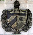 Un relieve del escudo de armas de Cuba en el Mausoleo del Che Guevara de Santa Clara