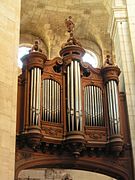 Orgue sud dans le Chœur.