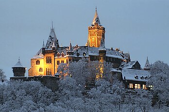 Le château de Wernigerode (Allemagne). (définition réelle 1 500 × 1 000*)