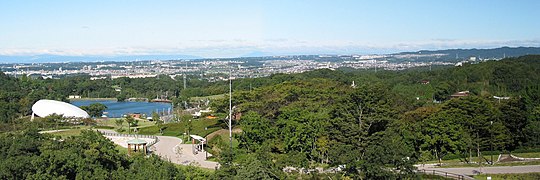 展望台から見た鞍ケ池公園 （2006年10月）