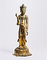 Le Bodhisattva Avalokiteshvara. Bronze doré, H. 32 cm. Première moitié du VIIe siècle. Musée national de Corée[20]