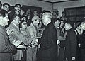 1964-03 1964年 刘少奇邓小平观看话剧 千万不要忘记