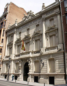 Edificio de la Real Academia Nacional de Medicina, en la calle de Arrieta.