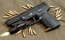 FN Five-seveN USG с тактическим фонарем