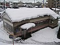 雪が積もった東岩瀬駅