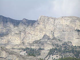 Vue de la barre rocheuse de Géruen.