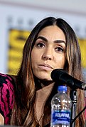 Natalia Cordova-Buckley interprète l'agent Elena « Yo-Yo » Rodriguez (en)