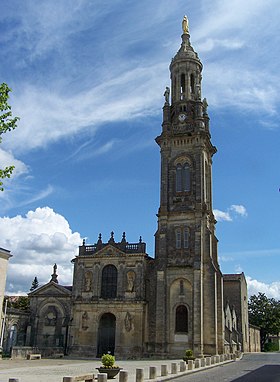 Façade principale de la basilique.