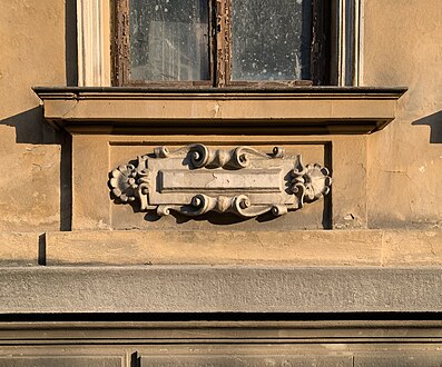 Beaux-Arts palmettes and cartouche on Strada Temișana no. 13, Bucharest, unknown architect, c.1900