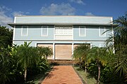 A blue house, the administrator's residence in Réunion