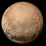 Bild på Pluto tagen av New Horizons (färg; 11 juli 2015).