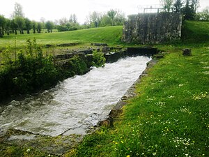 Le canal de l'ancienne turbine.