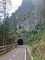 Eines der zahlreichen ehemaligen Bahntunnels im Abschnitt zwischen Mislinja und Velenje.