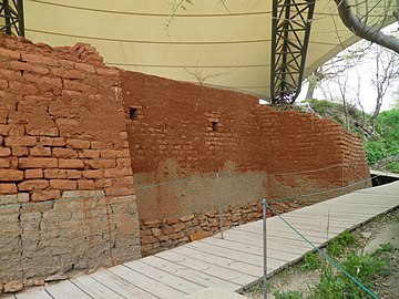 Troy II walls with modern reconstructed mudbrick[19]