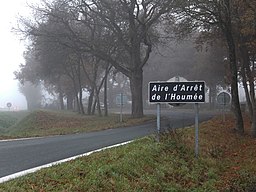 Panneau E34a de l'entrée de l'Aire d'Arrêt de l'Houmée sur la route départementale 733 à Échillais.