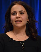 Mae Whitman (Amber Holt)