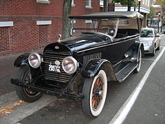 1922 Lincoln Model L touring sedan