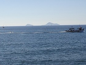 Les îles Christianá vues depuis Santorin