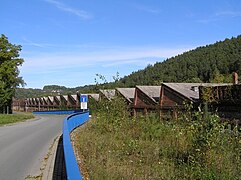 Die im Jahr 1920 erbaute 10.000 m² Sheddachhalle der Seidenweberei.