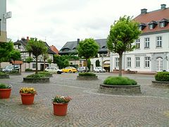 Start auf dem Schlossplatz… (⊙49.5637378.24726)