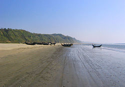 科克斯巴扎爾有世界上最長的天然沙灘