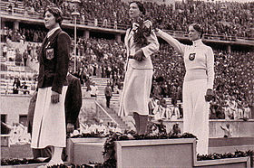 Ellen Müller-Preis (à gauche) lors des Jeux de Berlin en 1936.