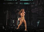 Beyoncé interprète Sweet Dreams sur le I Am... Tour à Newcastle.