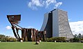 Monument aos Açorianos et le Centre administratif d'État