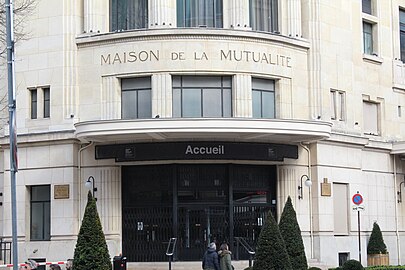 24, Rue Saint-Victor: Maison de la Mutualité von der Rue Monge aus gesehen