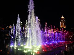 Manila City Hall, fountain in flag colors