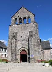 Façade de l'église et son clocher-mur.