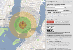 Kuvakaappaus Trinity-ydinkokeessa käytetyn Gadget-pommin simuloidusta räjäyttämisestä Manhattanilla New Yorkissa.