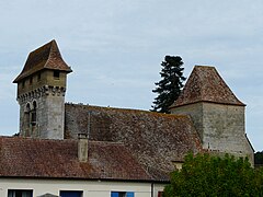 Les deux clochers de l'église de Pressignac.