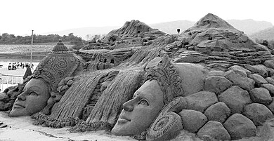 Sand sculpture by Sudarshan Pattnaik at Bandrabhan near Narmadapuram