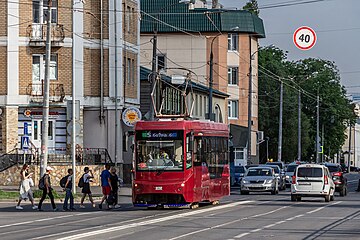 71-407-01 производит посадку пассажиров в Казани